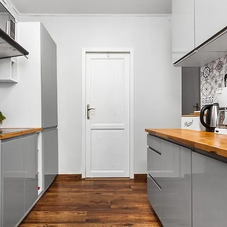 Apartament Revel غدينيا